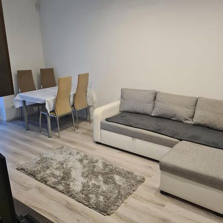 Verebes Apartman Дьор Екстериор снимка